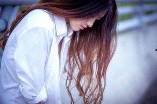 小若黎个人资料,才华横溢的年轻歌手,音乐之路上的璀璨星辰